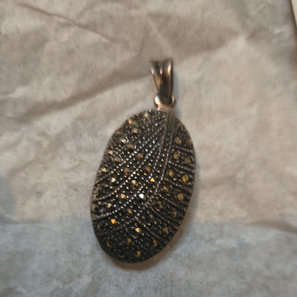 Gorgeous Vintage Sterlint Silver & Marcasite Locket Pendant Charm